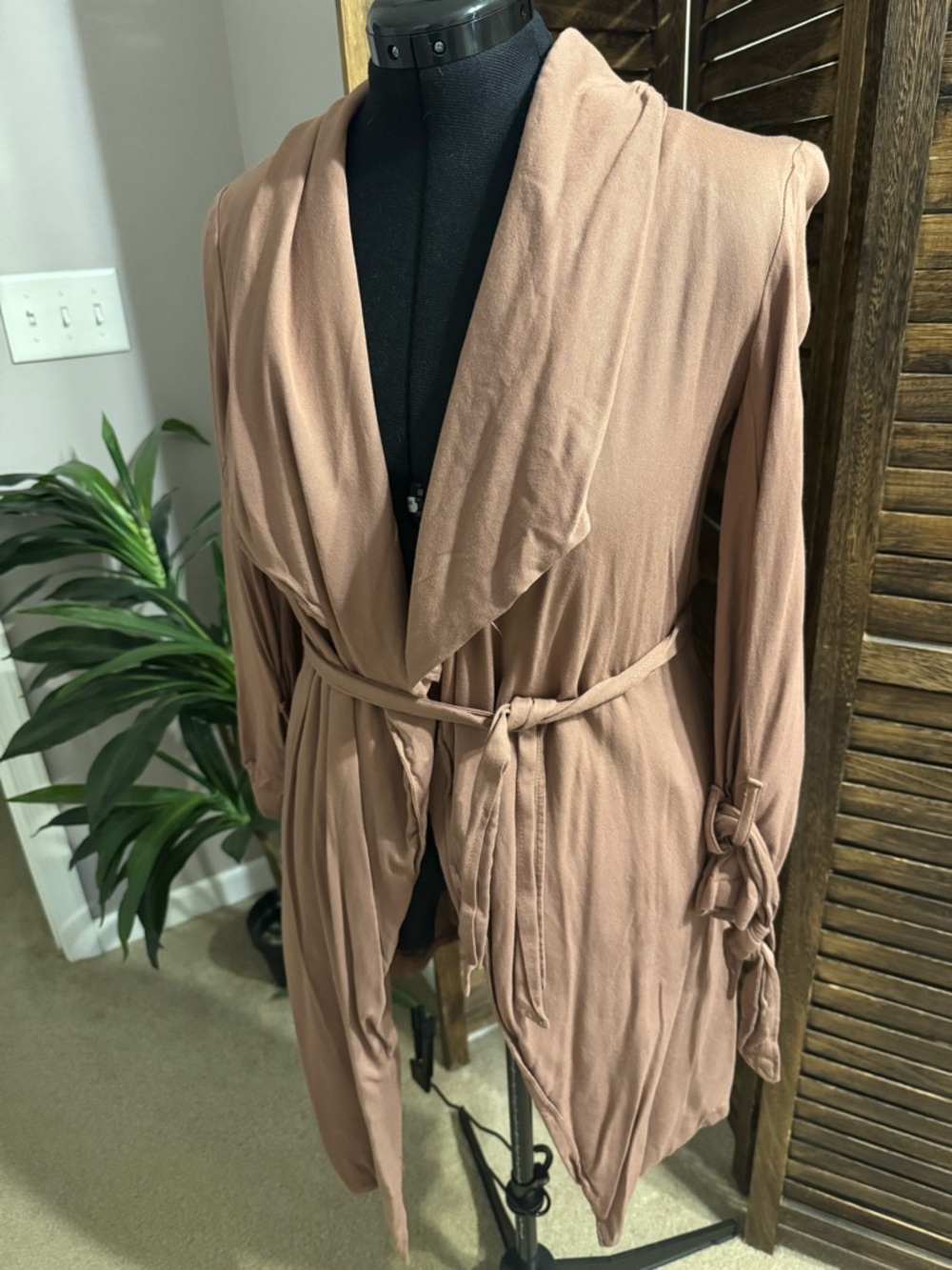 Thread + Supply XS tie coat